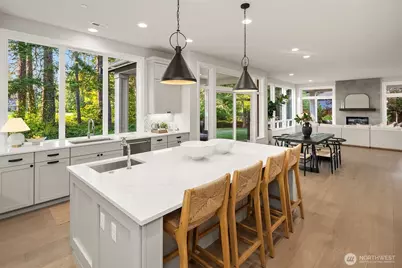 2025 211th Avenue NE, Sammamish, WA 98074 - Photo 14