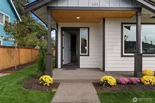 939 E 61st St, Tacoma, WA 98404 - Photo 2