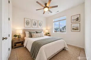 13404 Edmunds Pkwy E, Bonney Lake, WA 98391 - Photo 14