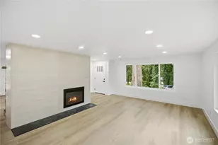 4702 Waller Rd E, Tacoma, WA 98443 - Photo 4