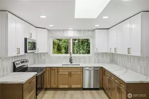 4702 Waller Rd E, Tacoma, WA 98443 - Photo 8