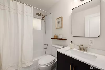 632 13th Avenue E #12, Seattle, WA 98112 - Photo 12