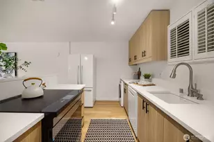 632 13th Ave E, Seattle, WA 98112 - Photo 4