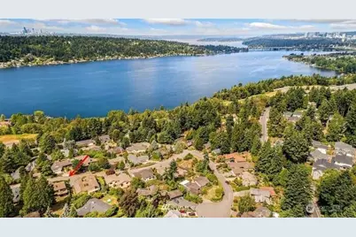 5802 111th Avenue SE, Bellevue, WA 98006 - Photo 2