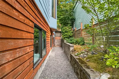 826 30th Avenue, Seattle, WA 98122 - Photo 32