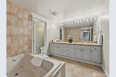 601 W Mercer Place #301, Seattle, WA 98119 - Photo 26
