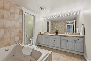 601 W Mercer Pl, Seattle, WA 98119 - Photo 26