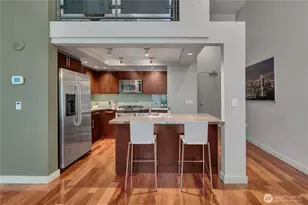 900 Lenora St, Seattle, WA 98121 - Photo 14