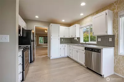 4143 Village Drive #B, Bellingham, WA 98226 - Photo 8