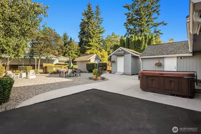 11902 21st Avenue SW, Burien, WA 98146 - Photo 4