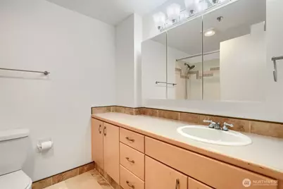 701 Galer Street #608, Seattle, WA 98109 - Photo 26
