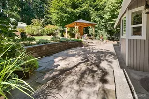 13605 NE 48th Pl, Bellevue, WA 98005 - Photo 32