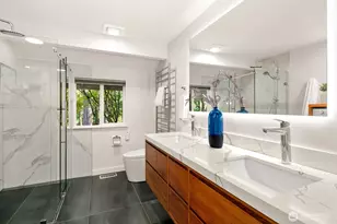 13605 NE 48th Pl, Bellevue, WA 98005 - Photo 18