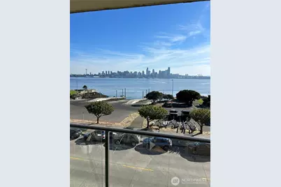 1301 Harbor Ave SW #308, Seattle, WA 98116 - Photo 4