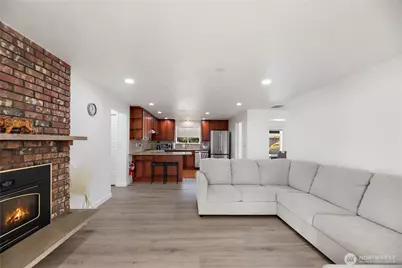 2104 SE 7th Street, Puyallup, WA 98372 - Photo 6