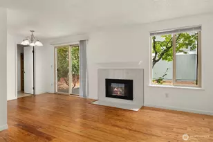 105 S 340th St, Federal Way, WA 98003 - Photo 2