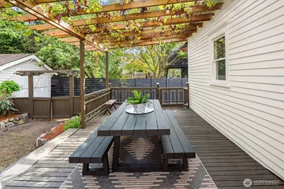 4426 Baker Avenue NW, Seattle, WA 98107 - Photo 32