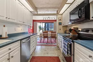 610 Wheeler St, Seattle, WA 98109 - Photo 14