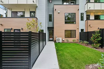 19218 77th Court NE #102, Kenmore, WA 98028 - Photo 2