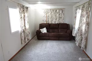 25405 34th Ave E, Spanaway, WA 98387 - Photo 2