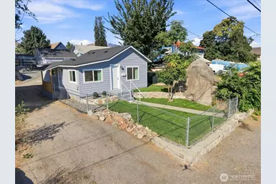 540 S Chelan Avenue, Wenatchee, WA 98801 - Photo 2