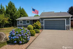 412 8th St, Blaine, WA 98230 - Photo 1