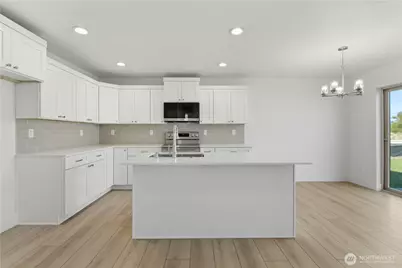 321 N Lessor Loop, Moses Lake, WA 98837 - Photo 8