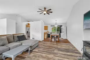 12130 Rainbow Dr, Arlington, WA 98223 - Photo 8