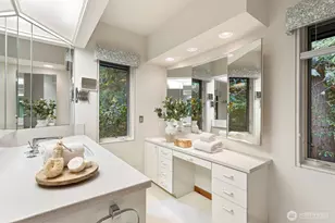 11044 NE Boulder Pl, Bainbridge Island, WA 98110 - Photo 22