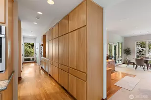 11044 NE Boulder Pl, Bainbridge Island, WA 98110 - Photo 8