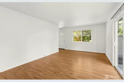 6111 N 16th Street #M-108, Tacoma, WA 98406 - Photo 4