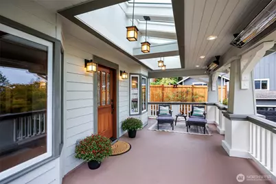 1011 NE 103rd Street, Seattle, WA 98125 - Photo 2
