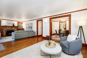 1011 NE 103rd St, Seattle, WA 98125 - Photo 6