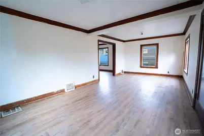 4210 S Holly Street, Seattle, WA 98118 - Photo 2