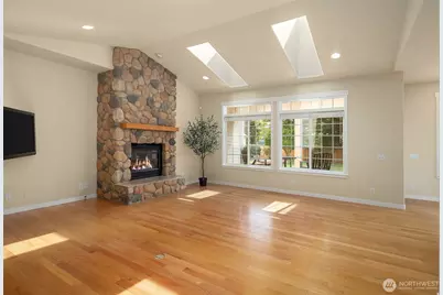 8310 214th Place SW, Edmonds, WA 98026 - Photo 8