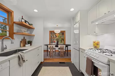 7723 33rd Ave NE, Seattle, WA 98115 - Photo 8