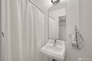 3014 NE 140th St, Seattle, WA 98125 - Photo 8