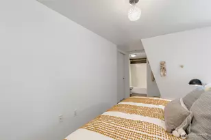 425 Vine St, Seattle, WA 98121 - Photo 6