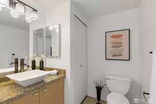 425 Vine St, Seattle, WA 98121 - Photo 12