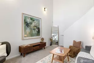425 Vine St, Seattle, WA 98121 - Photo 4