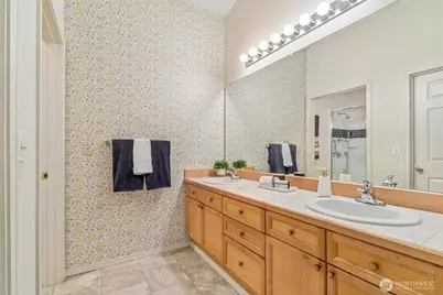 18555 NE 57th Street #18555, Redmond, WA 98052 - Photo 20
