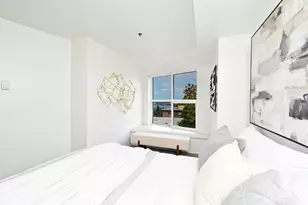 530 Melrose Ave E, Seattle, WA 98102 - Photo 18