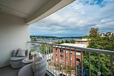 530 Melrose Avenue E #605, Seattle, WA 98102 - Photo 1
