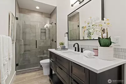 6360 S Island Drive E, Bonney Lake, WA 98391 - Photo 16