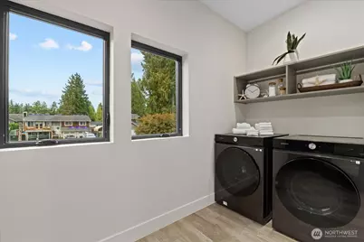6360 S Island Drive E, Bonney Lake, WA 98391 - Photo 32