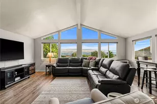 1920 Emerald Pl, Wenatchee, WA 98801 - Photo 8