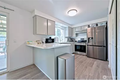 1012 E Laurel Street, Kent, WA 98030 - Photo 6