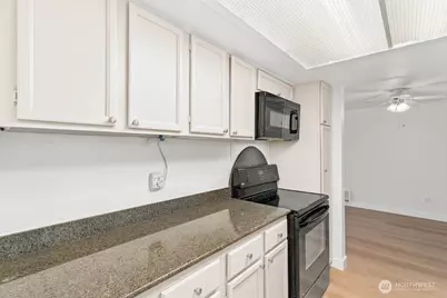 13235 12th Avenue SW #112, Burien, WA 98146 - Photo 10