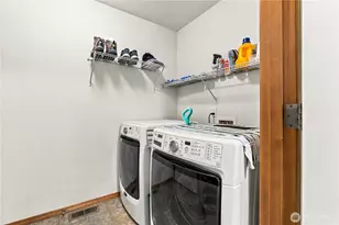 2607 Brookdale Rd E, Tacoma, WA 98445 - Photo 26