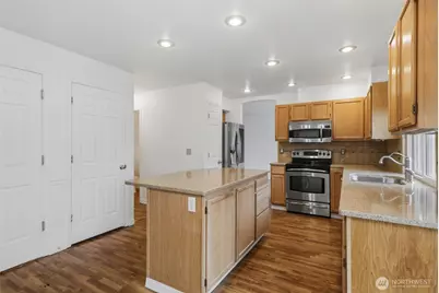 7618 68th Street NE, Marysville, WA 98270 - Photo 10